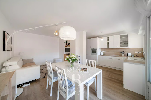 Apartment with terrace 2