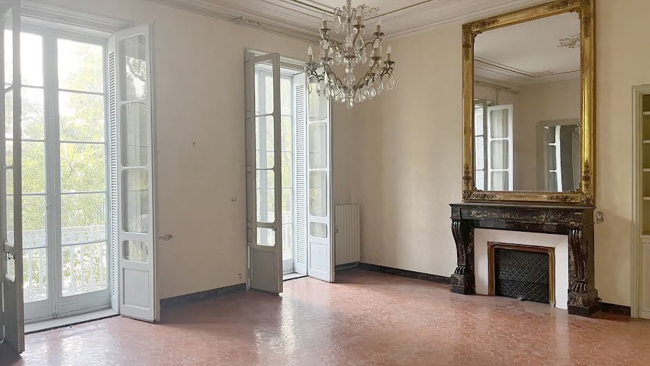 Vente appartement 8 pièces 217 m² à Nimes (30000), 555 000 €