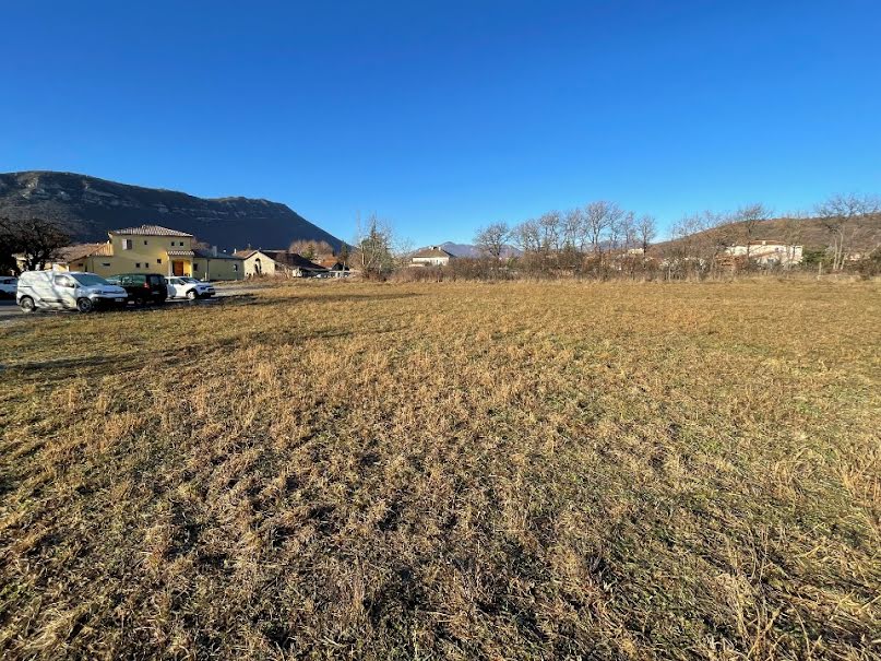 Vente terrain  312 m² à Laragne-Montéglin (05300), 45 000 €