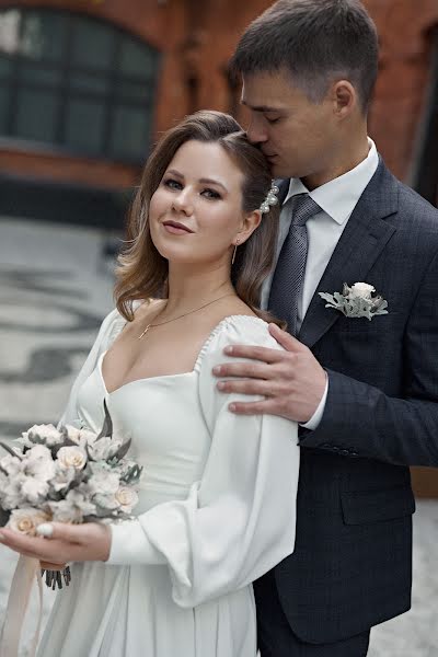 Fotógrafo de casamento Yulya Guseva (gusevaphoto). Foto de 6 de dezembro 2022