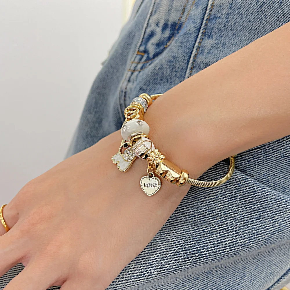 Title 8, Titanium stalen damesarmband met bloemen, liefd...
