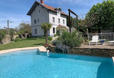 Maison avec piscine et terrasse 3