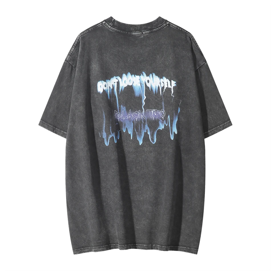 Abstract Smoke T-shirt met vintage wassing, zacht en comfortabel, casual look. Een unieke en stijlvolle keuze voor dagelijks gebruik.