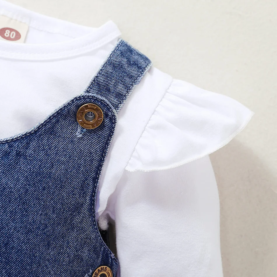 Conjunto de Roupas para Bebê Menina Manga Longa, ideal para conforto e estilo. Perfeito para o dia a dia, mantendo sua bebê aquecida e charmosa.