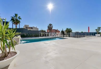 House with pool and terrace 2