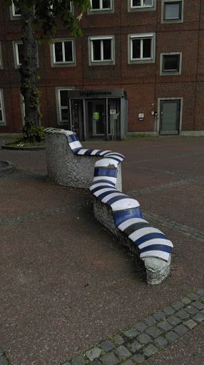 Snake Bench