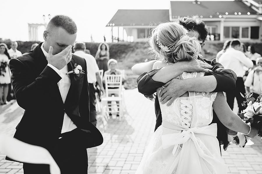 Fotógrafo de casamento Elena Senchuk (baroona). Foto de 23 de agosto 2017