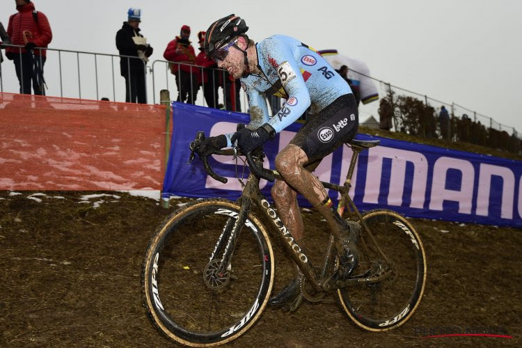 Yannick Peeters wint met veel overtuiging de Druivencross bij de beloften