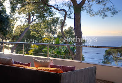 Villa avec piscine en bord de mer 1