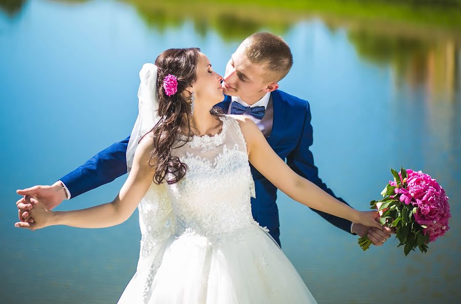 Wedding photographer Maksim Aniperko (maksaniperko). Photo of 7 June 2015