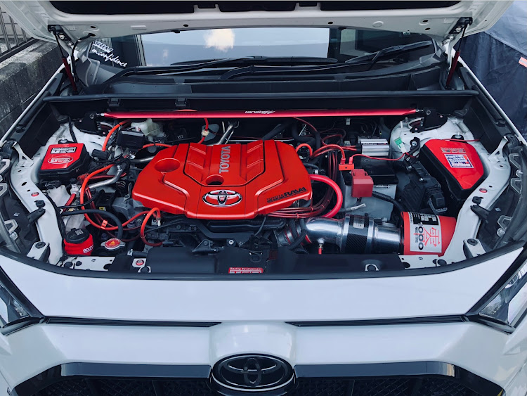 RAV4のSRM(湘南RAV4ミーティング)・SRM・RAV4乗りさんと繋がりたい・箱根ターンパイク大観山スカイラウンジ・エンジンカバーに関するカスタム事例の投稿画像1枚目