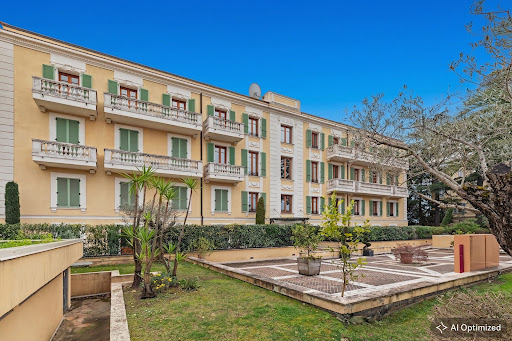 Appartement avec piscine 1