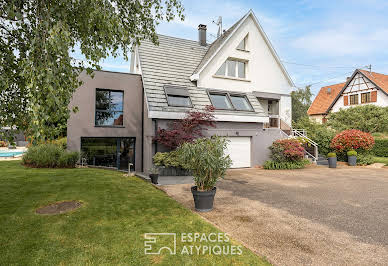 House with pool and terrace 2