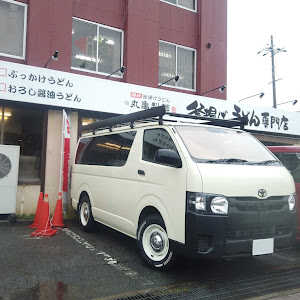 ハイエースバン GDH206V