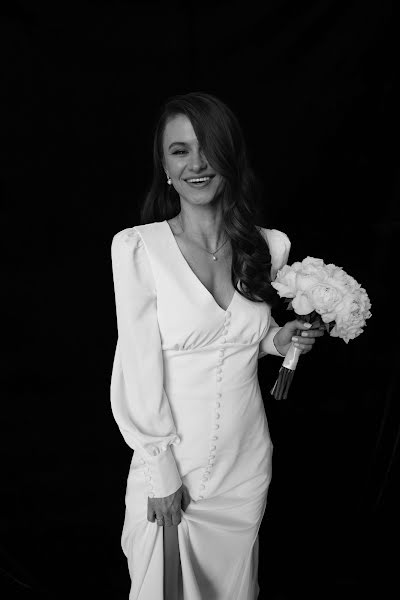 Wedding photographer Yana Kolesnikova (janakolesnikova). Photo of 5 June 2022