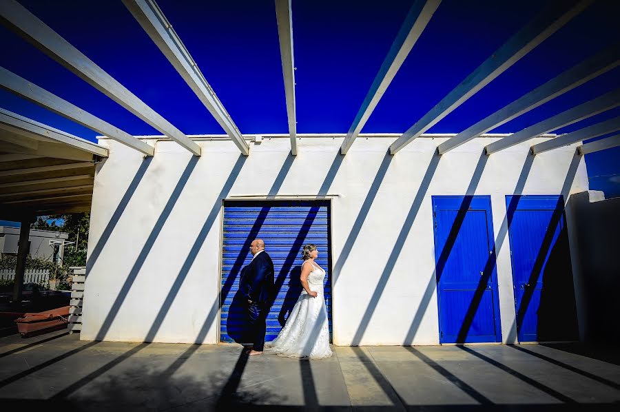 Fotógrafo de casamento Alessandro Spagnolo (fotospagnolonovo). Foto de 16 de outubro 2019