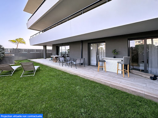 Apartment with terrace and pool 2