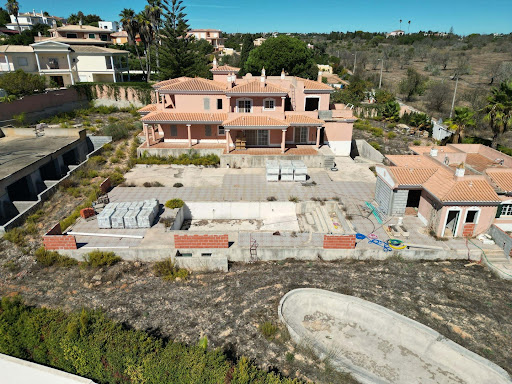Maison avec piscine et jardin 2