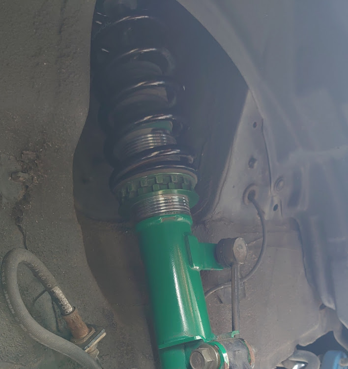 MR-Sのボルクレーシング・ホイール交換・車高調取付に関するカスタム事例の投稿画像2枚目