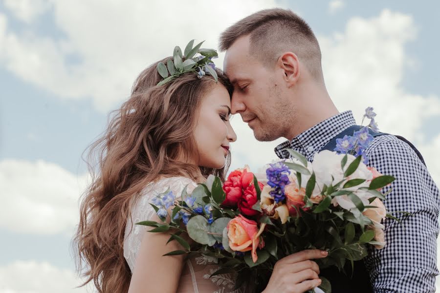 Fotografo di matrimoni Yana Semernina (yanas). Foto del 17 agosto 2017