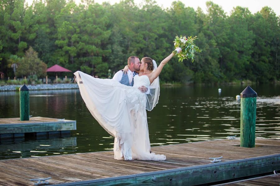 Fotografo di matrimoni Chelsea Blanton (chelseablanton). Foto del 30 agosto 2019