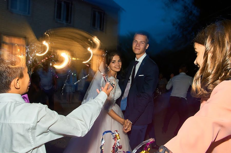 Fotógrafo de casamento Katerina Guzanova (katringuzanova). Foto de 26 de fevereiro 2019