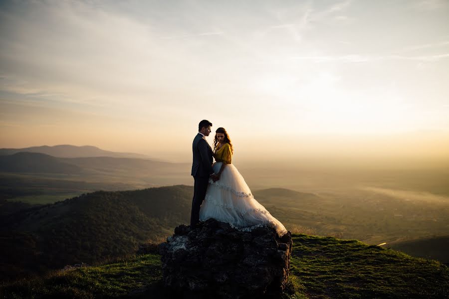 Svadobný fotograf Andreea Margaian-Izdrea (andreeaizdrea). Fotografia publikovaná 23. februára 2016