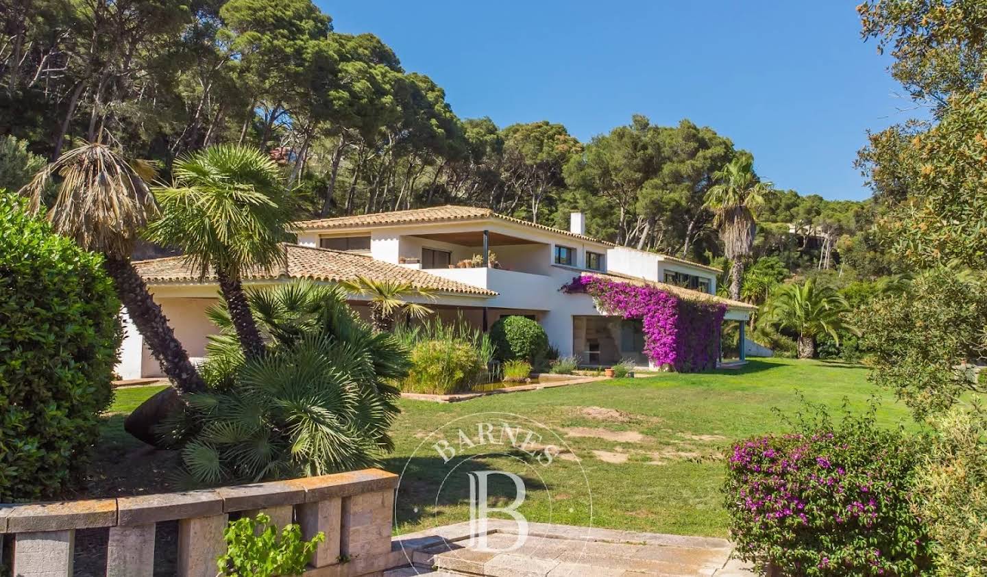 Villa with pool and garden Sa Riera