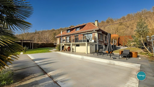 House with terrace 2