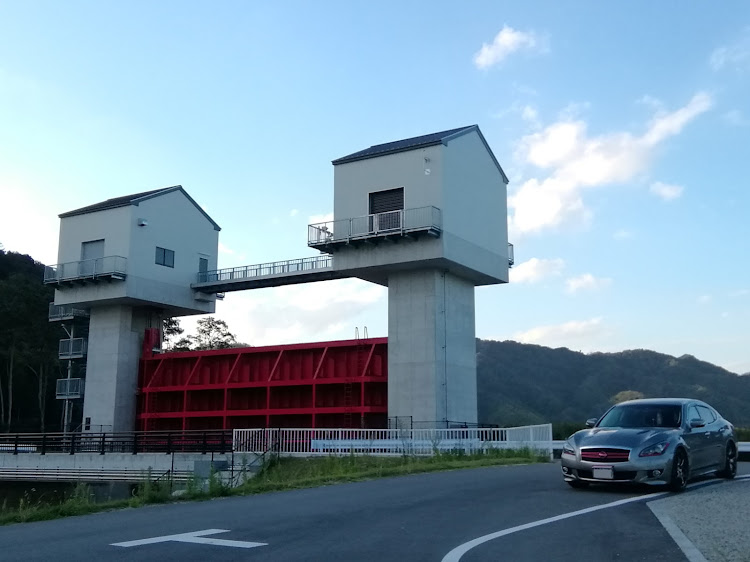 フーガの京都府木津川市加茂町の大野と西畑・赤田川にかかる赤田川水門・平成30年3月17日竣工・小規模の河川で上から塞き止める水門はあまり見たことが無いに関するカスタム事例の投稿画像10枚目