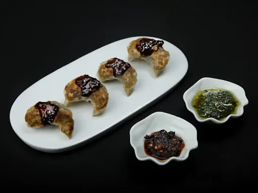 Yaki Gyoza Chicken Dumpling (6 Pcs)