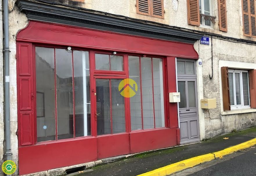 Vente locaux professionnels 1 pièce 15 m² à Les Aix-d'Angillon (18220), 17 000 €