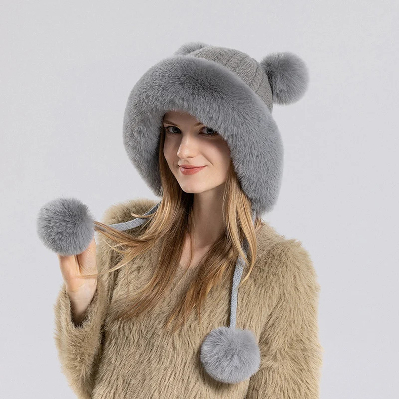 Gebreide wintermuts voor kinderen met grote hoofdomtrek, schattige pompon en heerlijk zacht voor de winter.