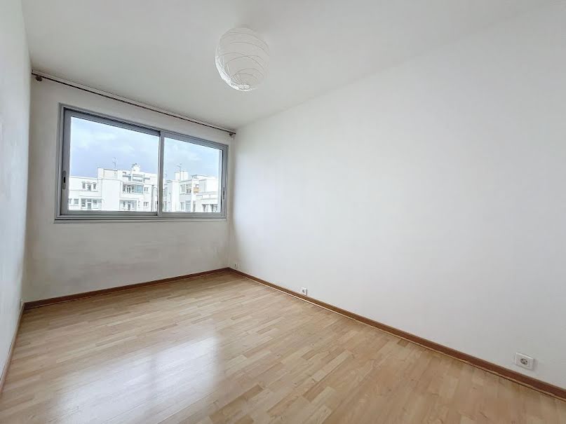 Location  appartement 4 pièces 82 m² à Clermont-Ferrand (63000), 900 €