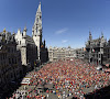 La Grand Place de Bruxelles est déjà remplie, des écrans géants pour compenser