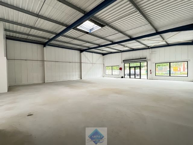 Vente locaux professionnels  471 m² à Abbeville (80100), 355 000 €