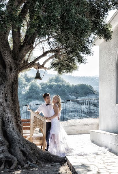 Fotografo di matrimoni Meni Nikou (toumpoulidis). Foto del 25 febbraio 2016