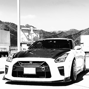 NISSAN GT-R R35