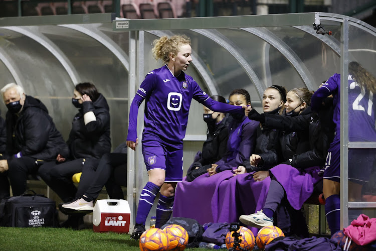 'Speelster Anderlecht vertrekt na zeven seizoenen naar Genk'