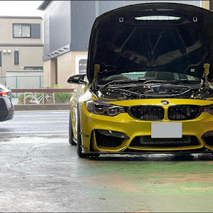 M4 クーペ F82