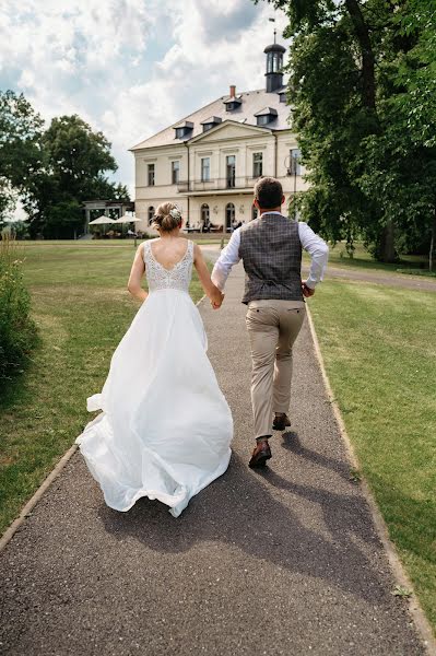 Wedding photographer Lenka Goliášová (cvaknute). Photo of 17 June 2022