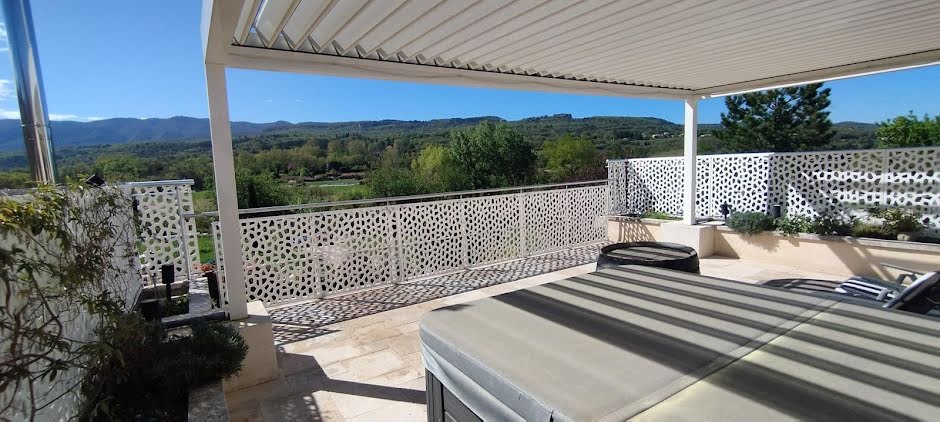 Vente maison 6 pièces 150 m² à Saignon (84400), 485 000 €