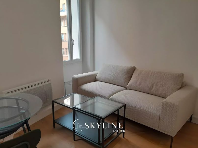 Location meublée appartement 4 pièces 58 m² à Marseille 4ème (13004), 550 €