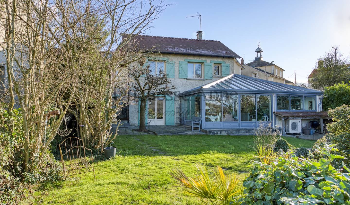 Maison avec terrasse Les Mesnuls