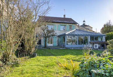 House with terrace 2