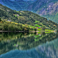 Il lago incantato di 