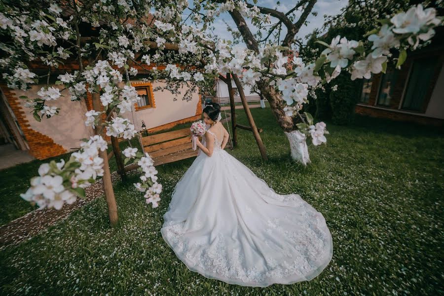 Fotógrafo de casamento Vasil Dochinec (vasilij33). Foto de 7 de maio 2018