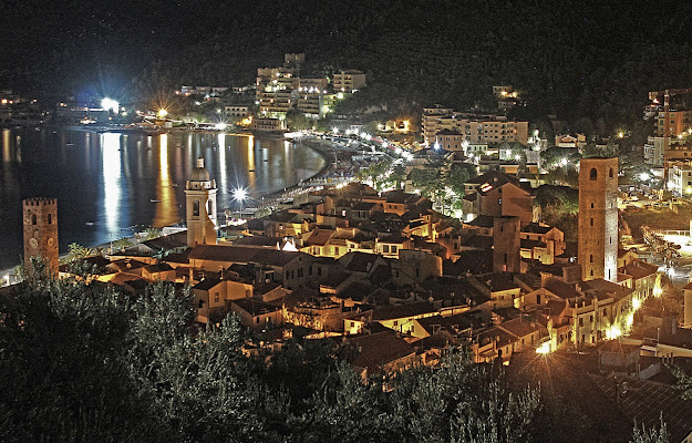 Borgo marinaro. di Naldina Fornasari