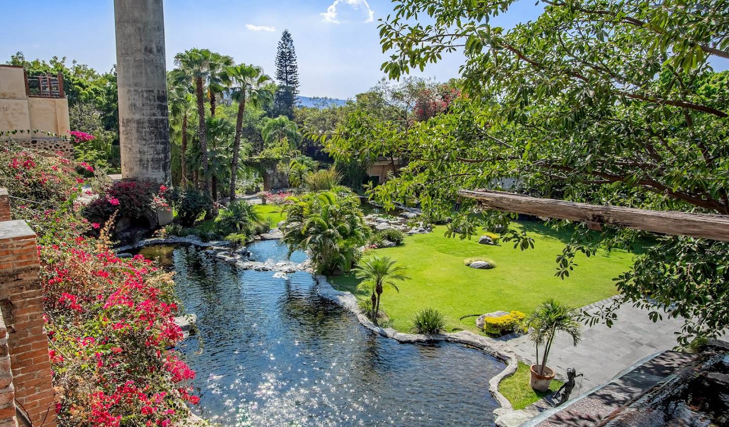 Farm house with garden and pool Cuautla