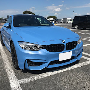 M4 クーペ F82